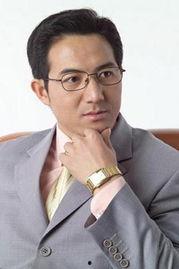 游杰个人资料,跨界奇才，从科技精英到商业领袖的华丽转身